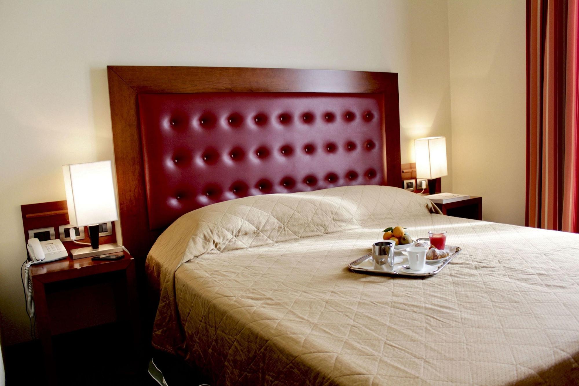Santa Caterina Park Hotel Sarzana Esterno foto