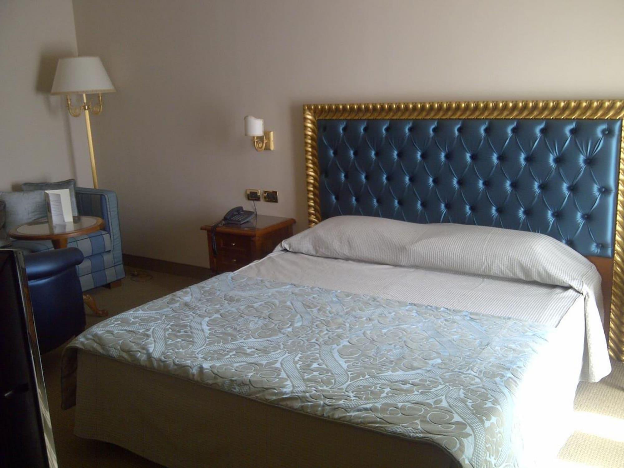 Santa Caterina Park Hotel Sarzana Esterno foto