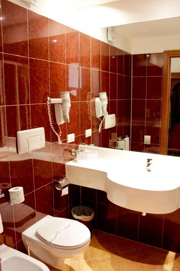 Santa Caterina Park Hotel Sarzana Esterno foto