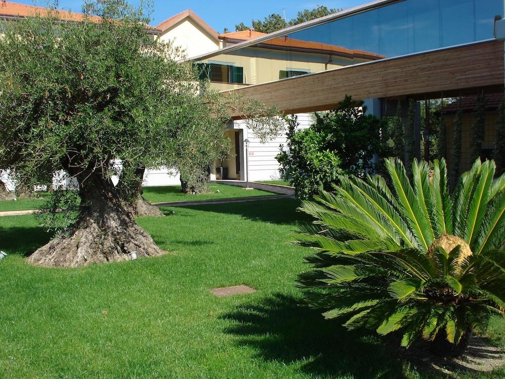 Santa Caterina Park Hotel Sarzana Esterno foto