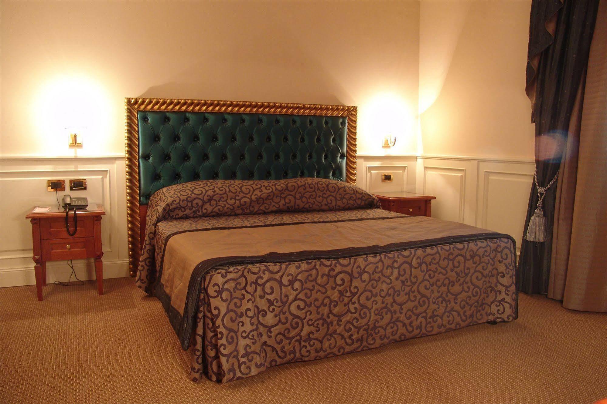 Santa Caterina Park Hotel Sarzana Esterno foto